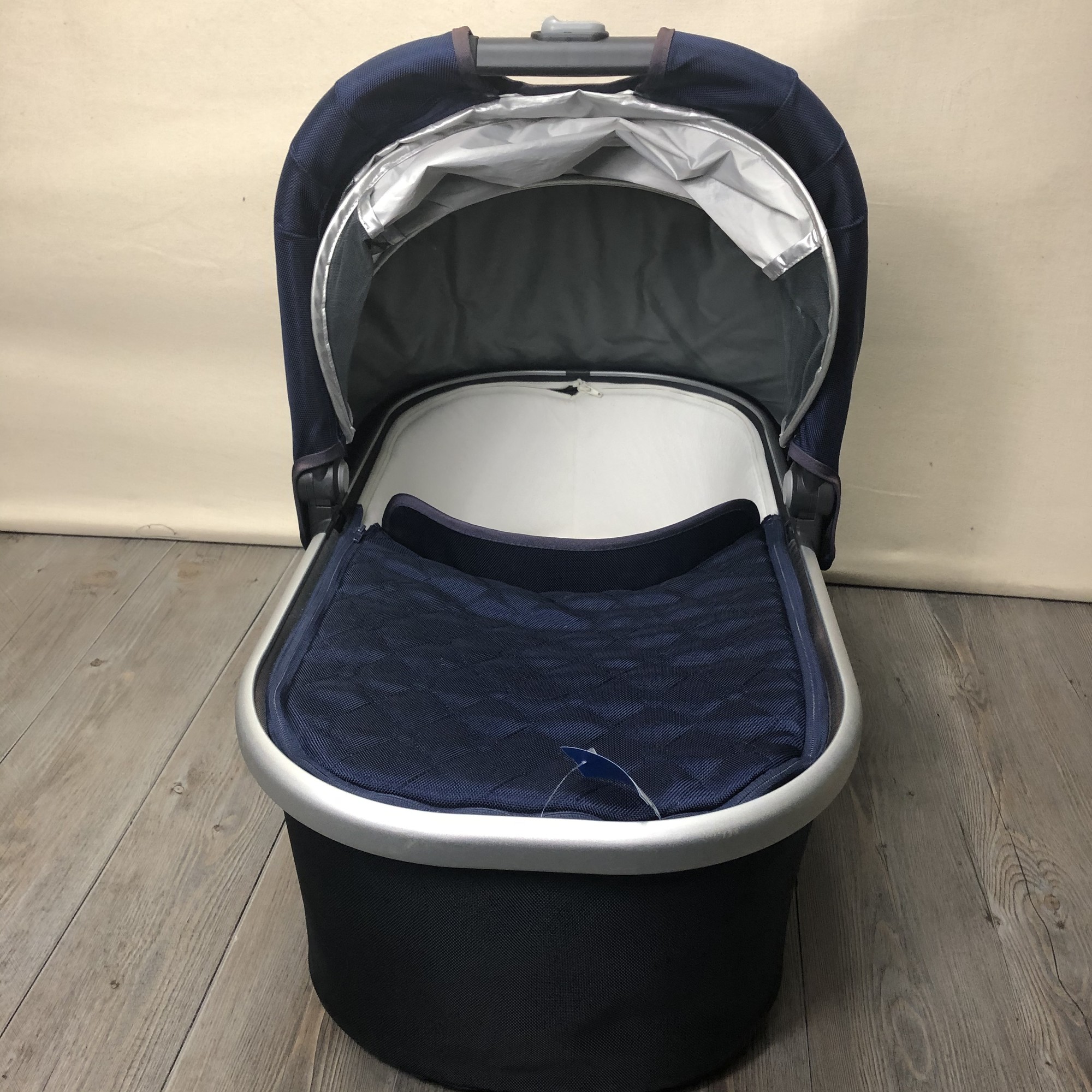 uppababy bassinet navy