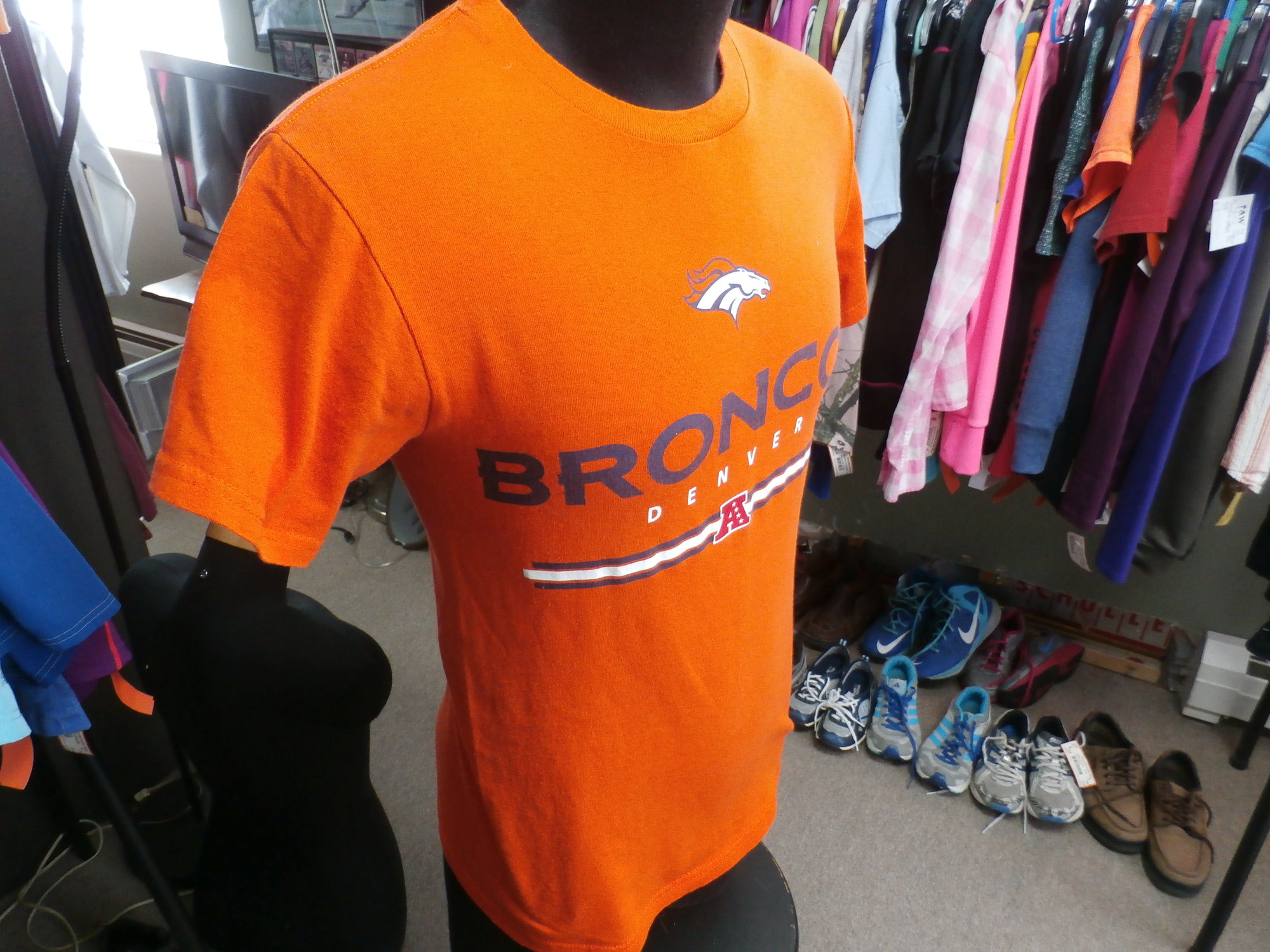 Denver Broncos Men's Clothing