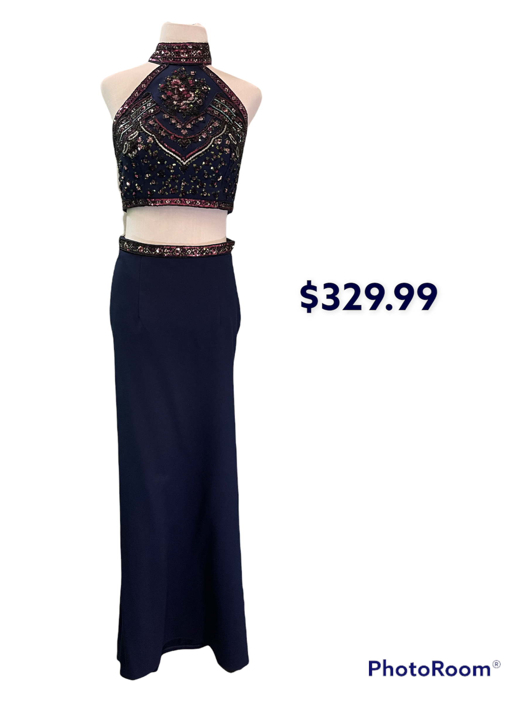 Sherri Hill 2 Piece Formal
Beautifully beaded with a low cut back waistline and flaired skirt that is longer in the back
Navy and purple
Size: 6
NO RETURNS ON PROM DRESSES