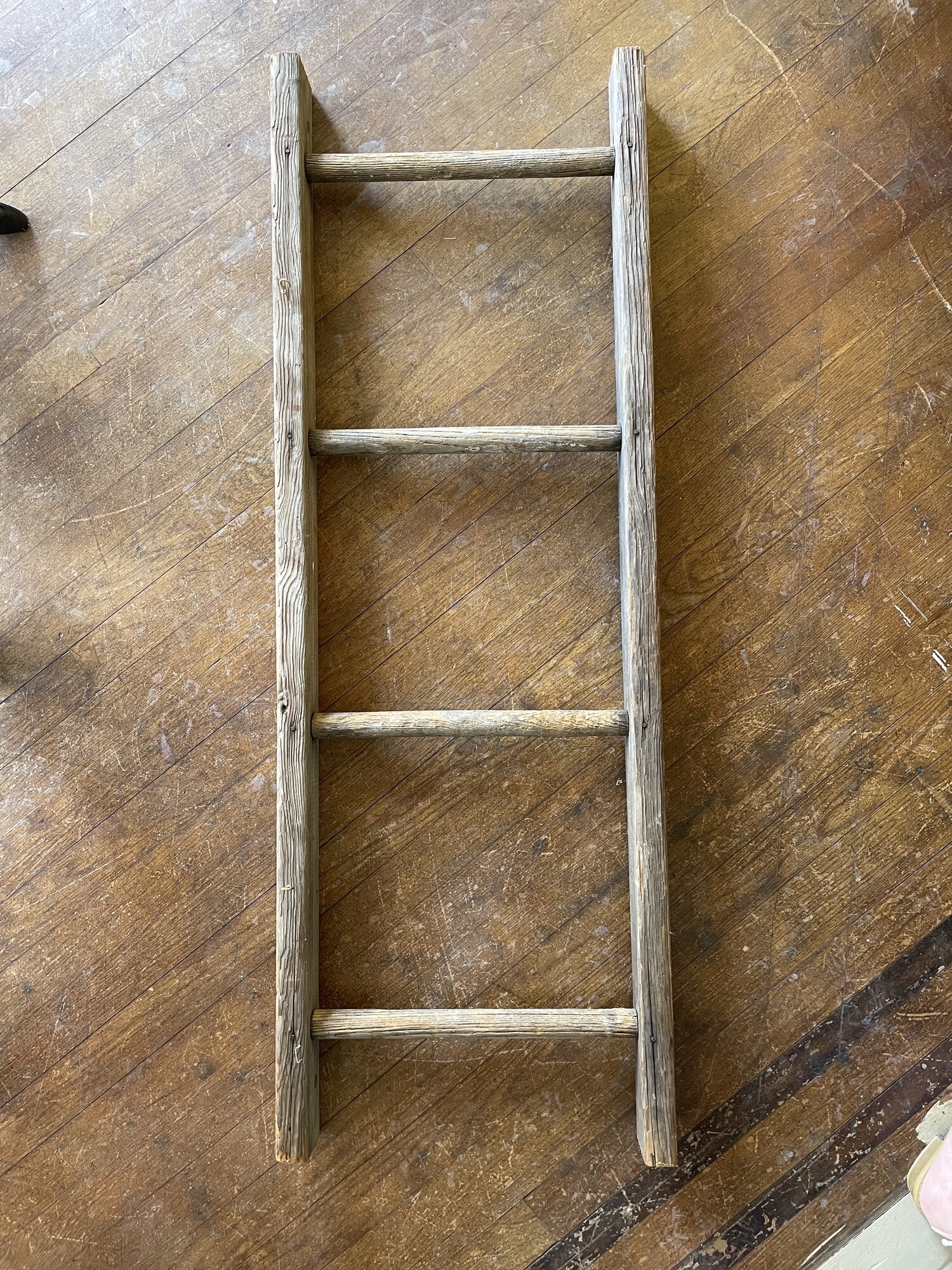 Wooden Ladder Wall Decor
Wood
Size: 45x16