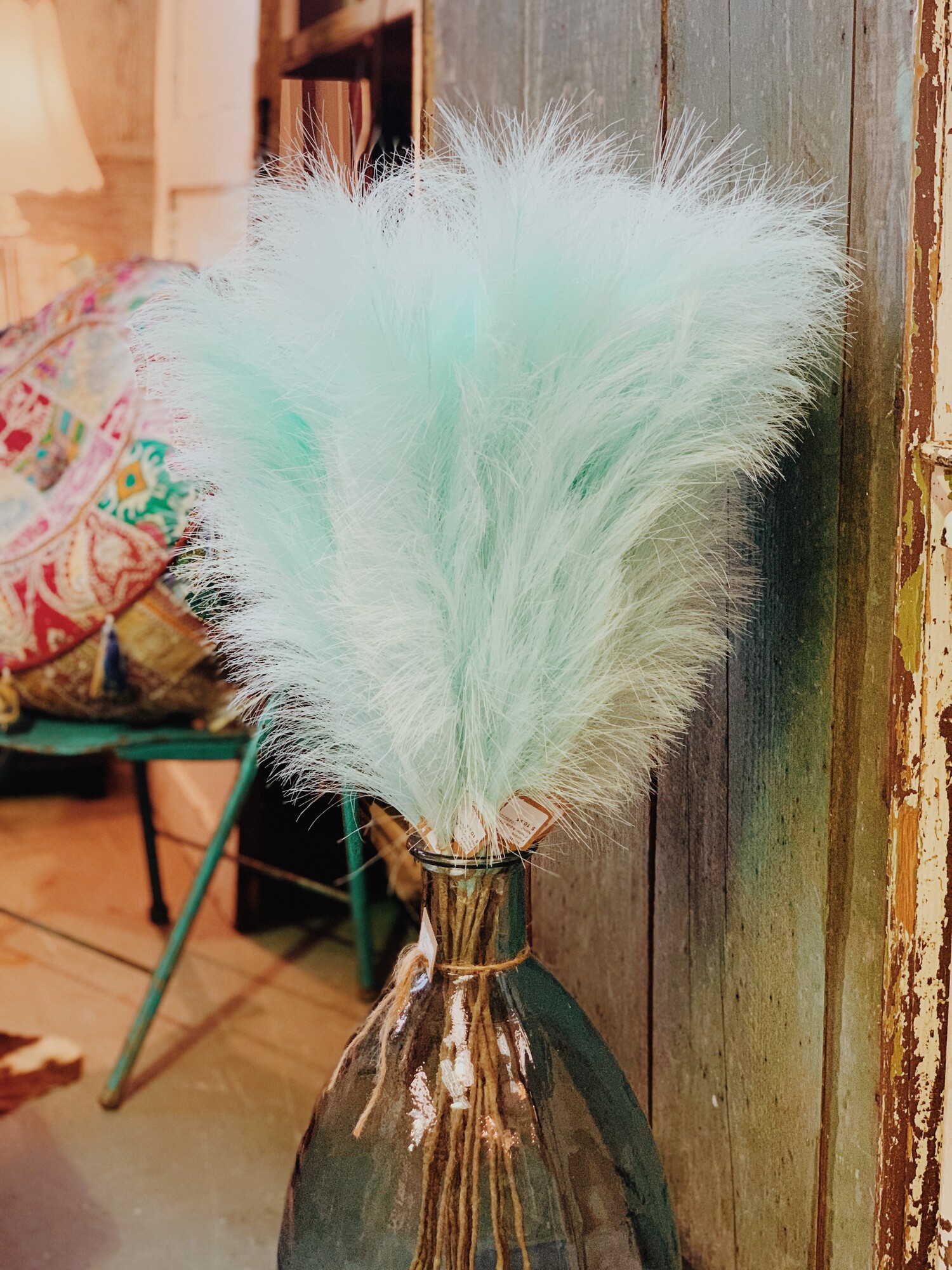 These gorgeous aqua colored pampas stems are perfect for weddings, parties, or even photography! The pastel tone is such a unique pampas color that makes these florals a beautiful touch to any decor! Each stem measures 38 inches long.