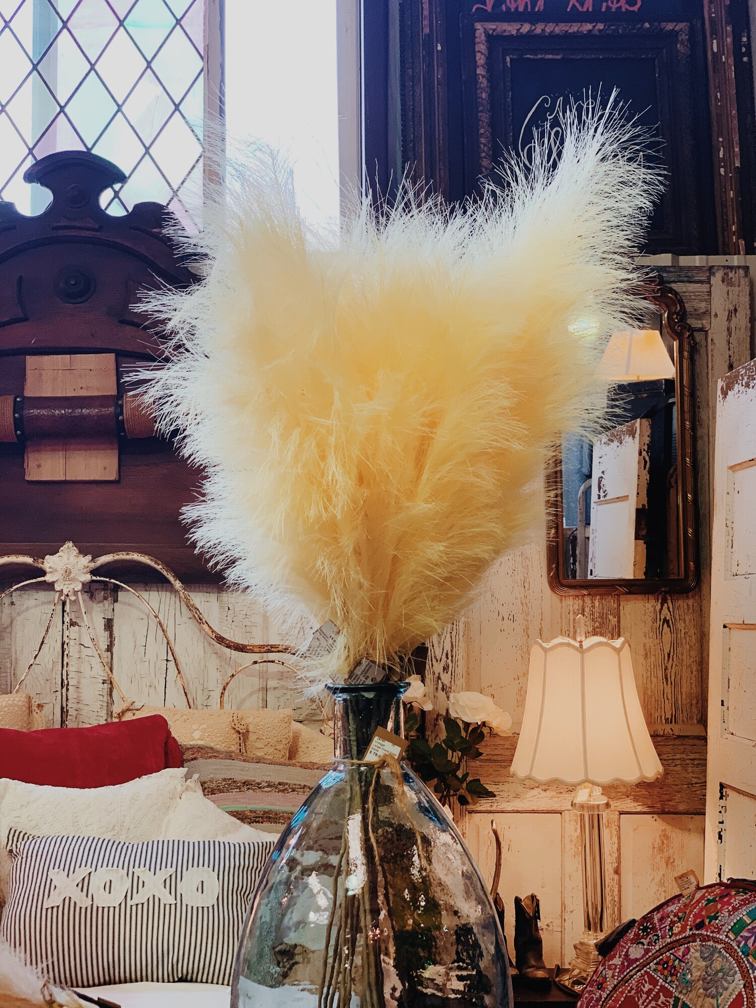 These gorgeous yellow colored pampas stems are perfect for weddings, parties, or even photography! The pastel tone is such a unique pampas color that makes these florals a beautiful touch to any decor! Each stem measures 38 inches long.