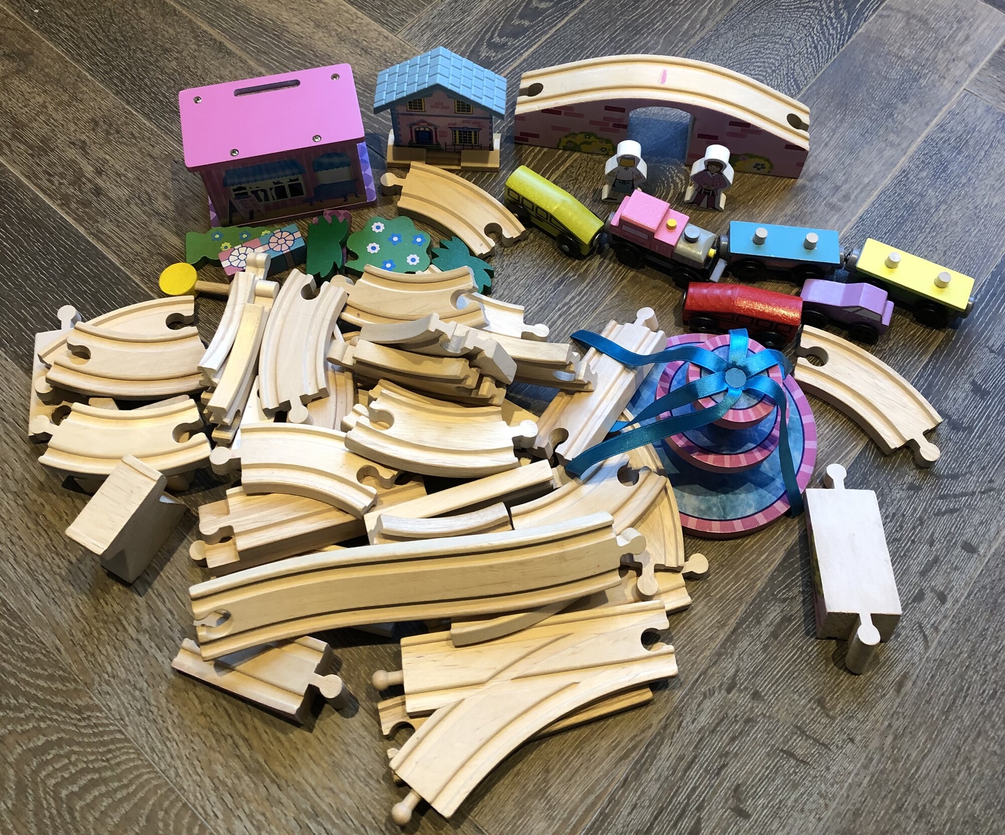 kidkraft wooden train set