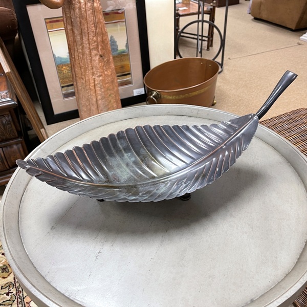 Metal Leaf Bowl, Size: 8x18x7