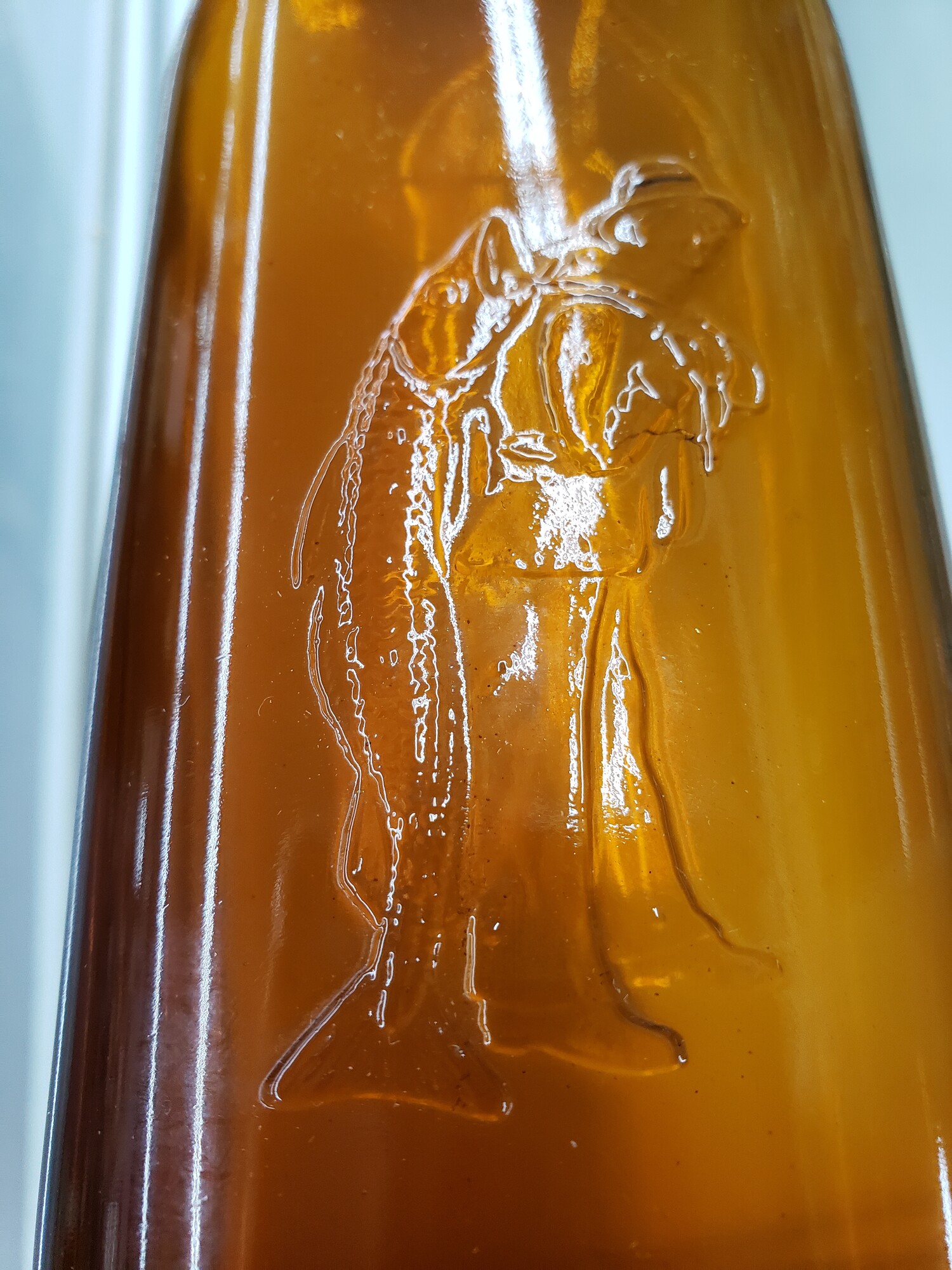 Man W/ Fish Cod Liver Oil Bottle, Amber, Size: 7.5