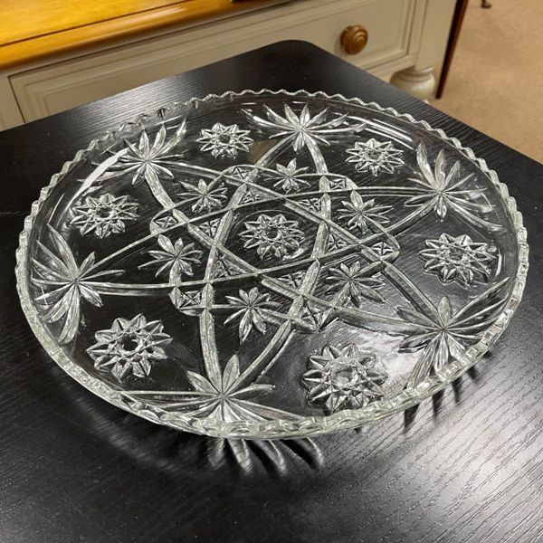 Round Pressed Glass Platter, Size: 14 Dia