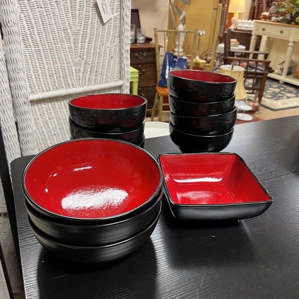 Black + Red Serving Bowls, Set/11
