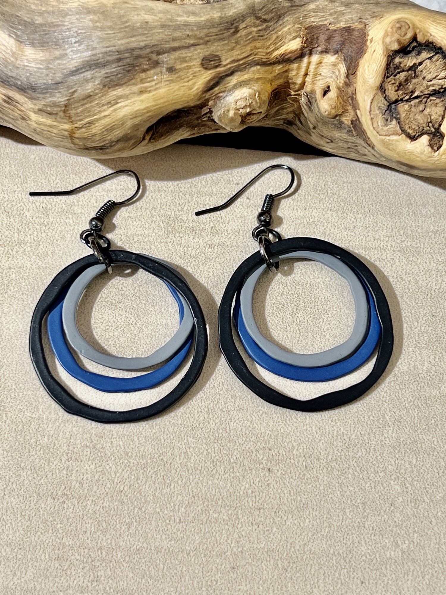 Triple blue circles earrings