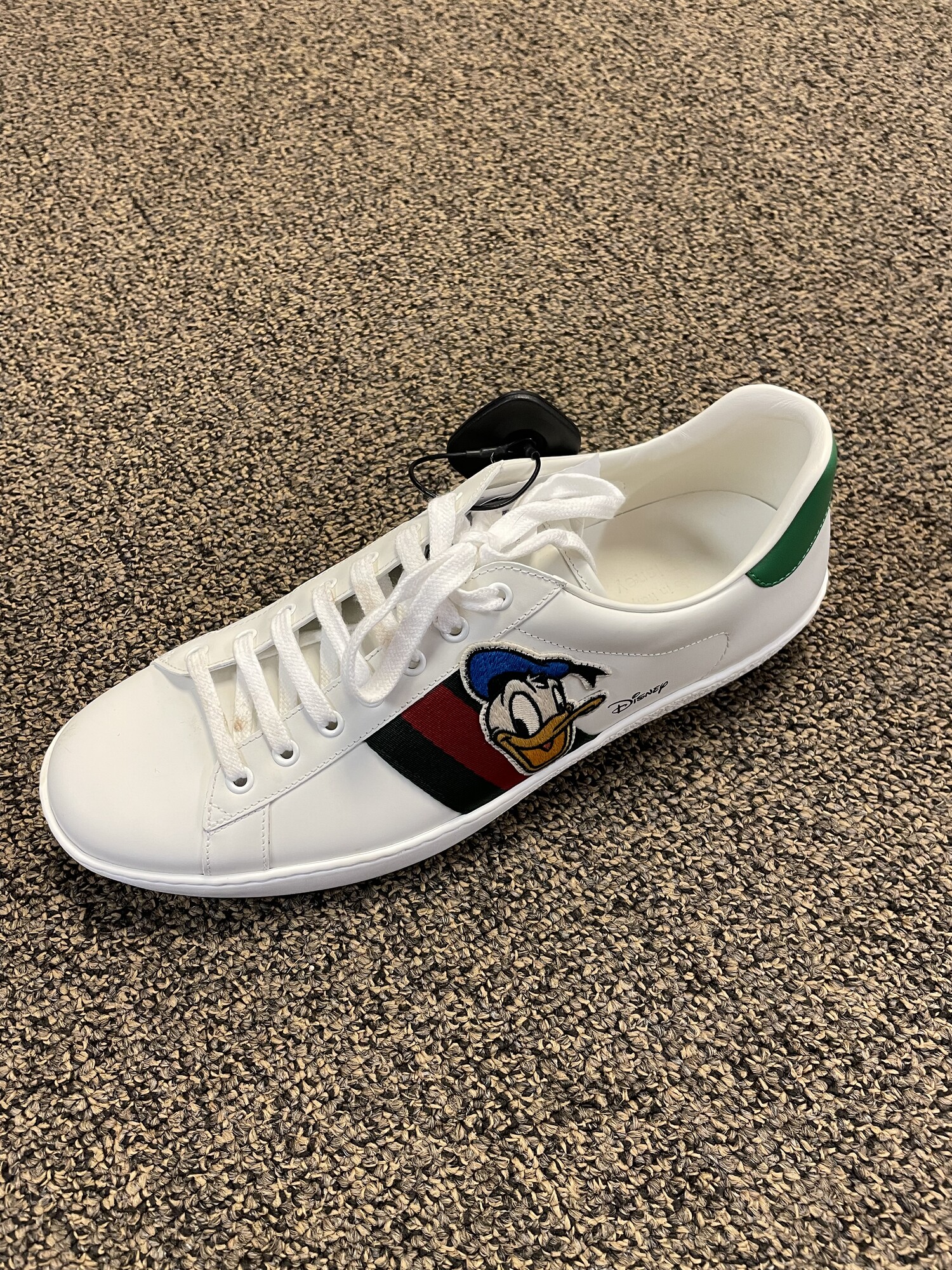 Gucci Mens Donald Duck Disney Sneakers, Wht Mlti, Size: 11.  Can be unisex.  Like new.