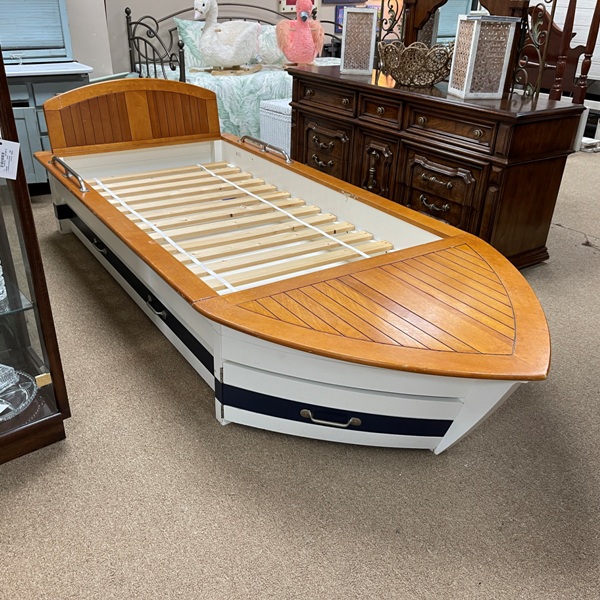 Boat Trundle Bed W/Storage, Size: Twin