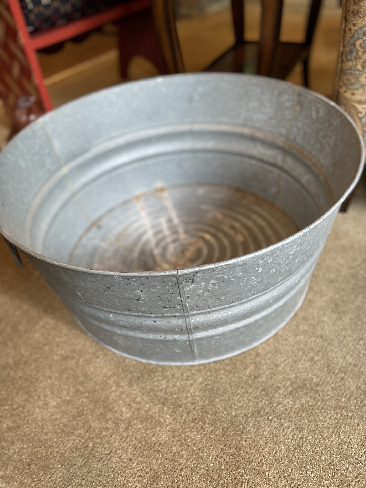 Galvanized Wash Tub
11 x 24
Excellent condition - perfect inside
or out!
