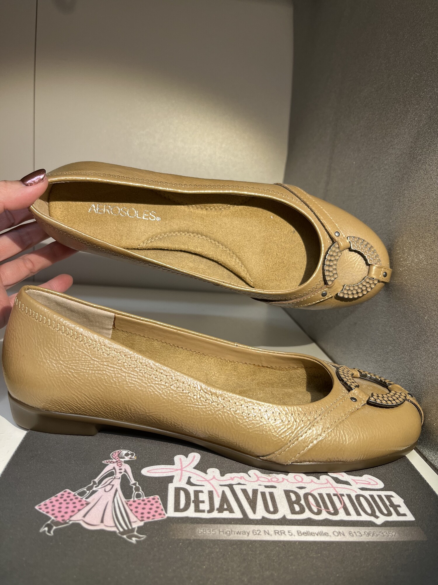Brand New Leather Flats, Beige, Size: 8.5