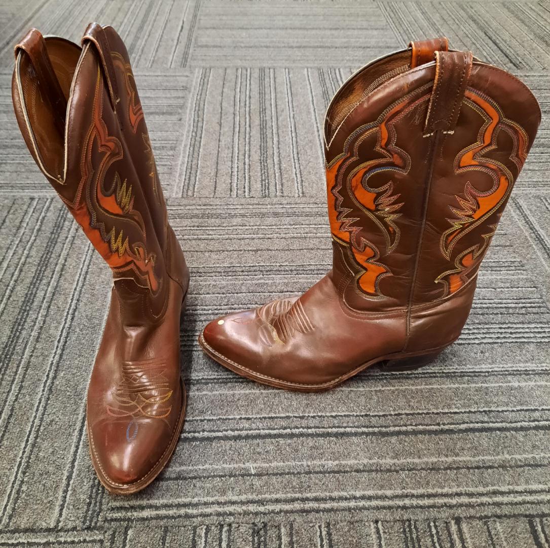 Cowboy Boots, Brown, Size: Mens 8 in Great preloved condition!!