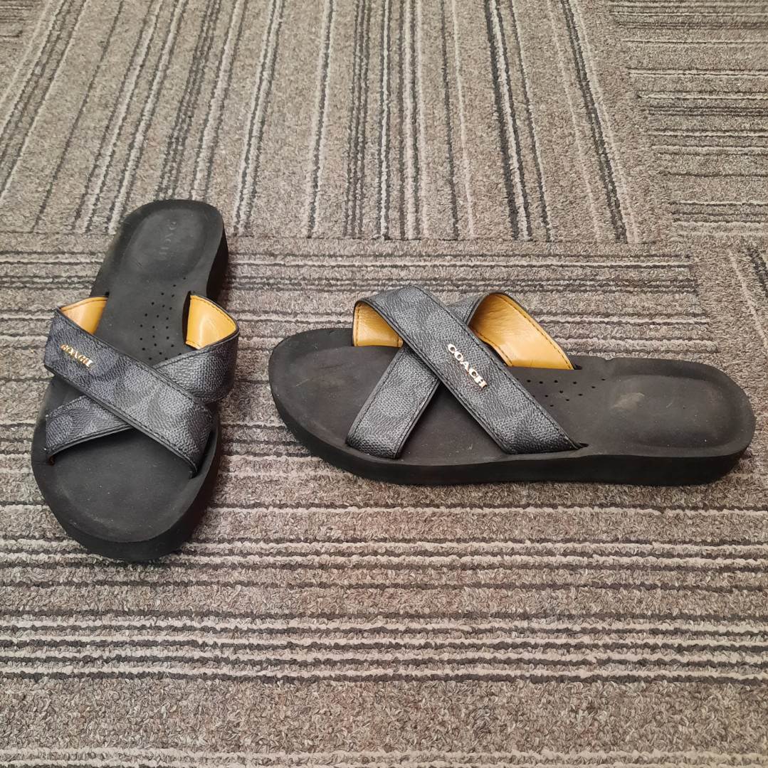 Leather Cross Strap Slip On Flipflops, Navy + Black, Size: 7.5 in Excellent preloved condition!