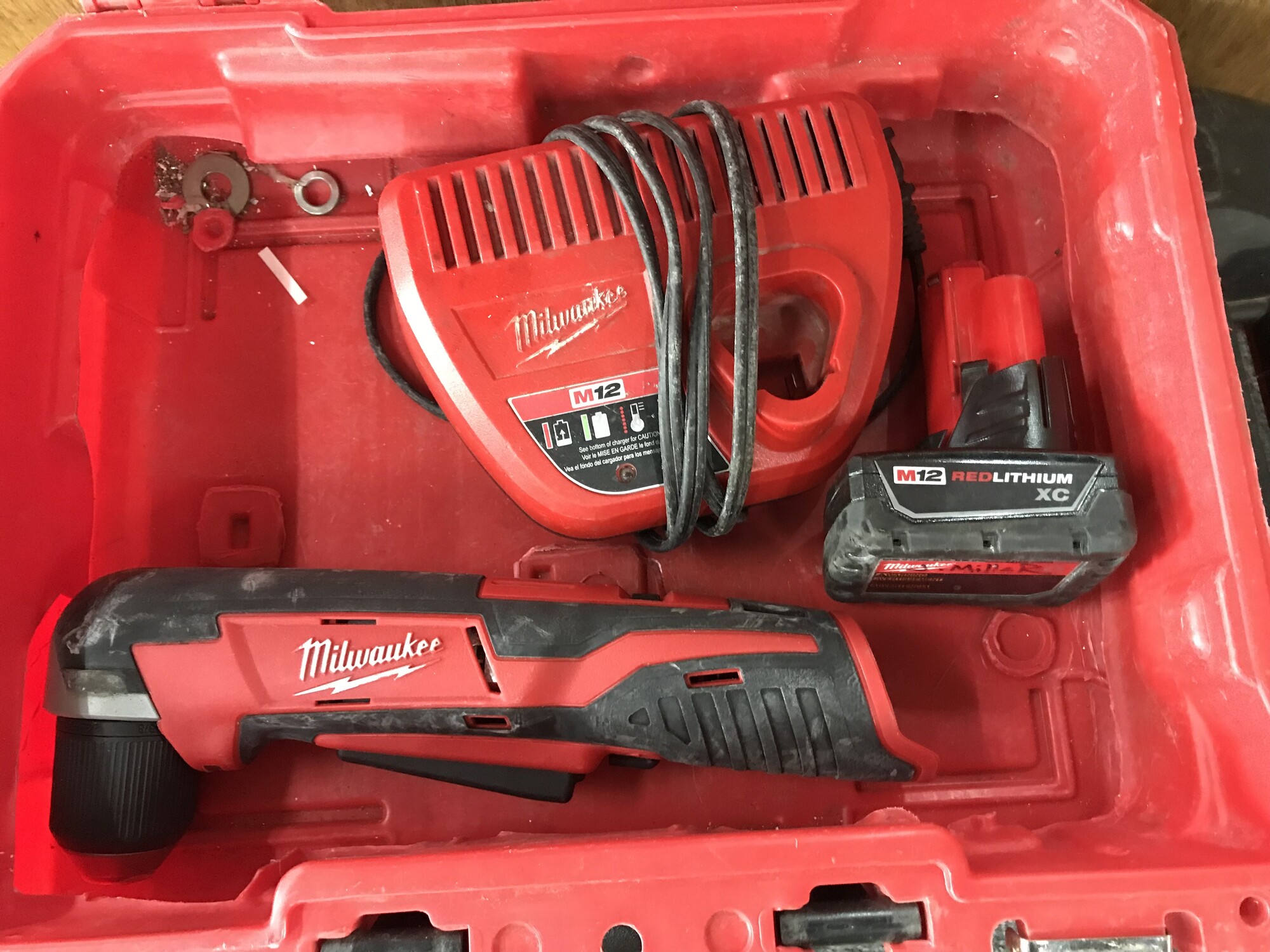 Rt Angle Drill, Milwaukee: M12
with XC battery and charger and case