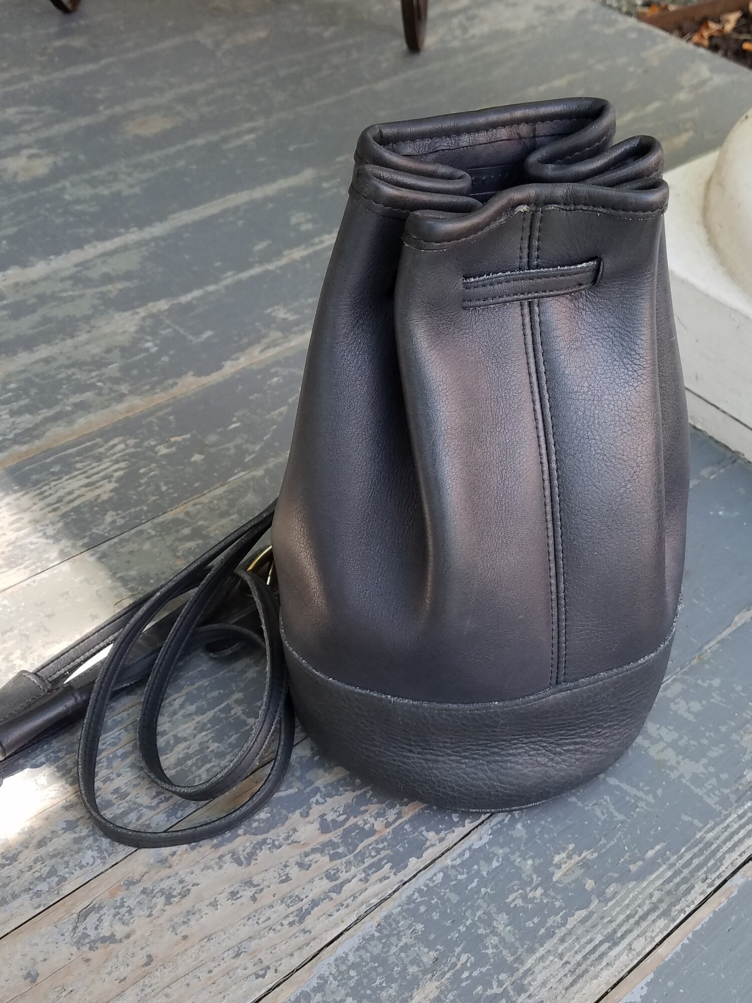 LUGGAGE STRAP  Encore Designer Consignment