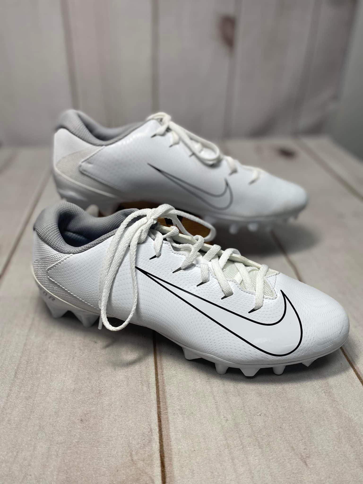 Nike Cleats - New without Box
Vapor White 917167-100
Size: Mens 11