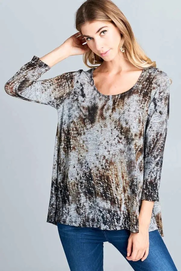 Shimmer Metallic
Round Neck
Tunic Top
With 3/4 Sleeves
Brown Multi Colored

Made in United States