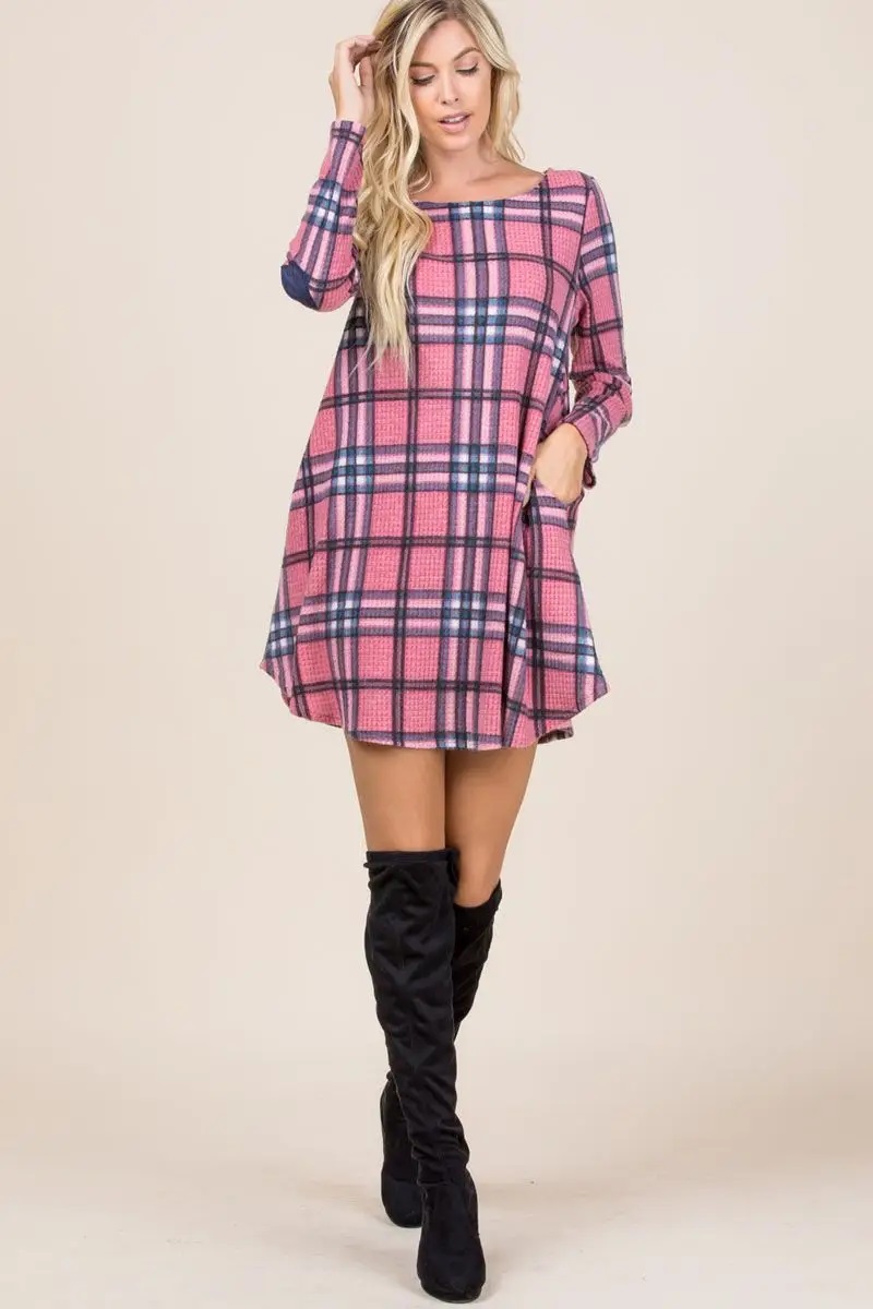 Plaid Checkered
Faux Suede Elbow Patch
Tunic Dress with Long Sleeves
Mauve/Denim

Made in United States