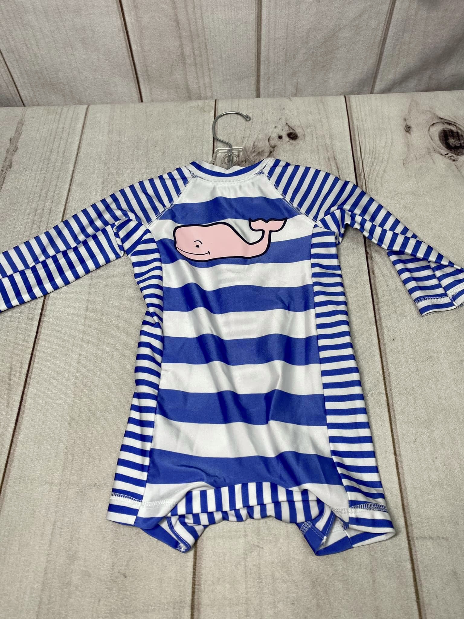 Vineyard Vines Swimsuit - EUC
Blue Stripe with Pink Whale
One Piece - Zip Up Back
Size: Baby Boys 6/9M
83% Recycled Poly, 17% Spandex