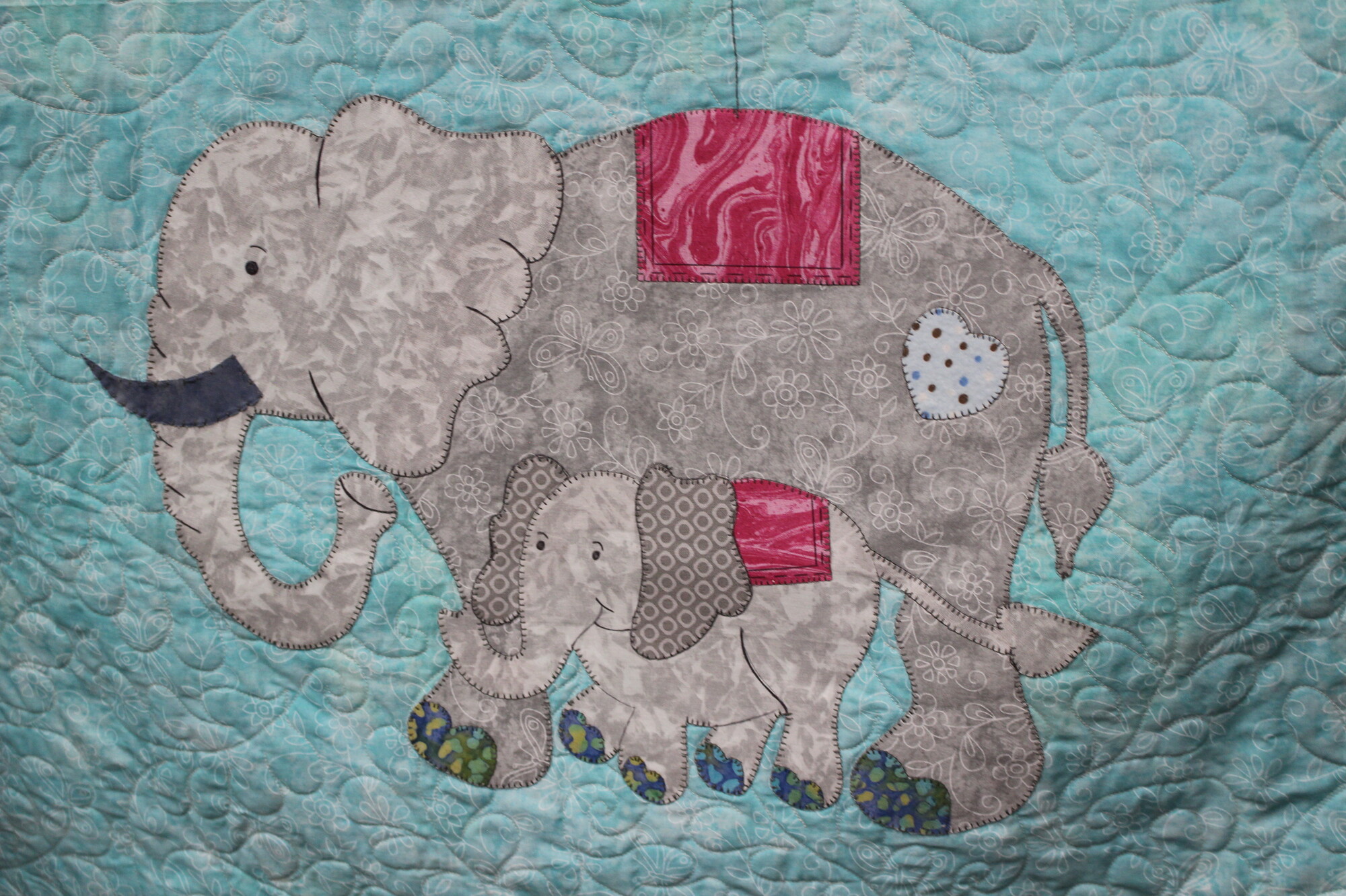 ElephantBalloonQuilt, Pastel, Size: 36x58