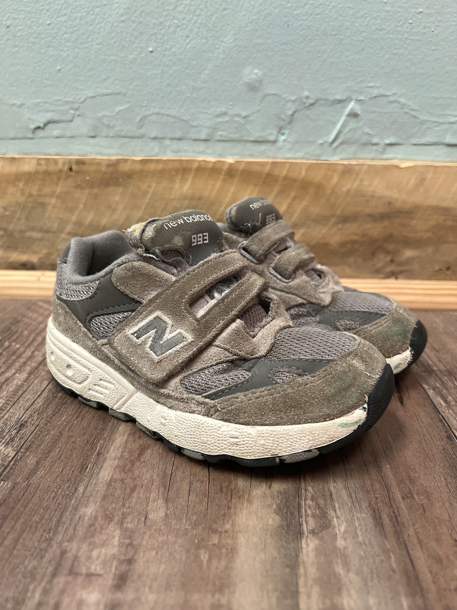 New Balance 933, Gray, Size: Shoes 9/toddler