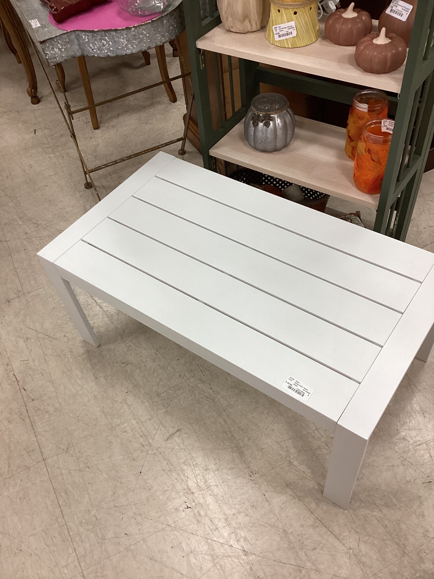 White Patio Table, Metal, Light Weig
35.5 In W x 20 In D x 15 In T