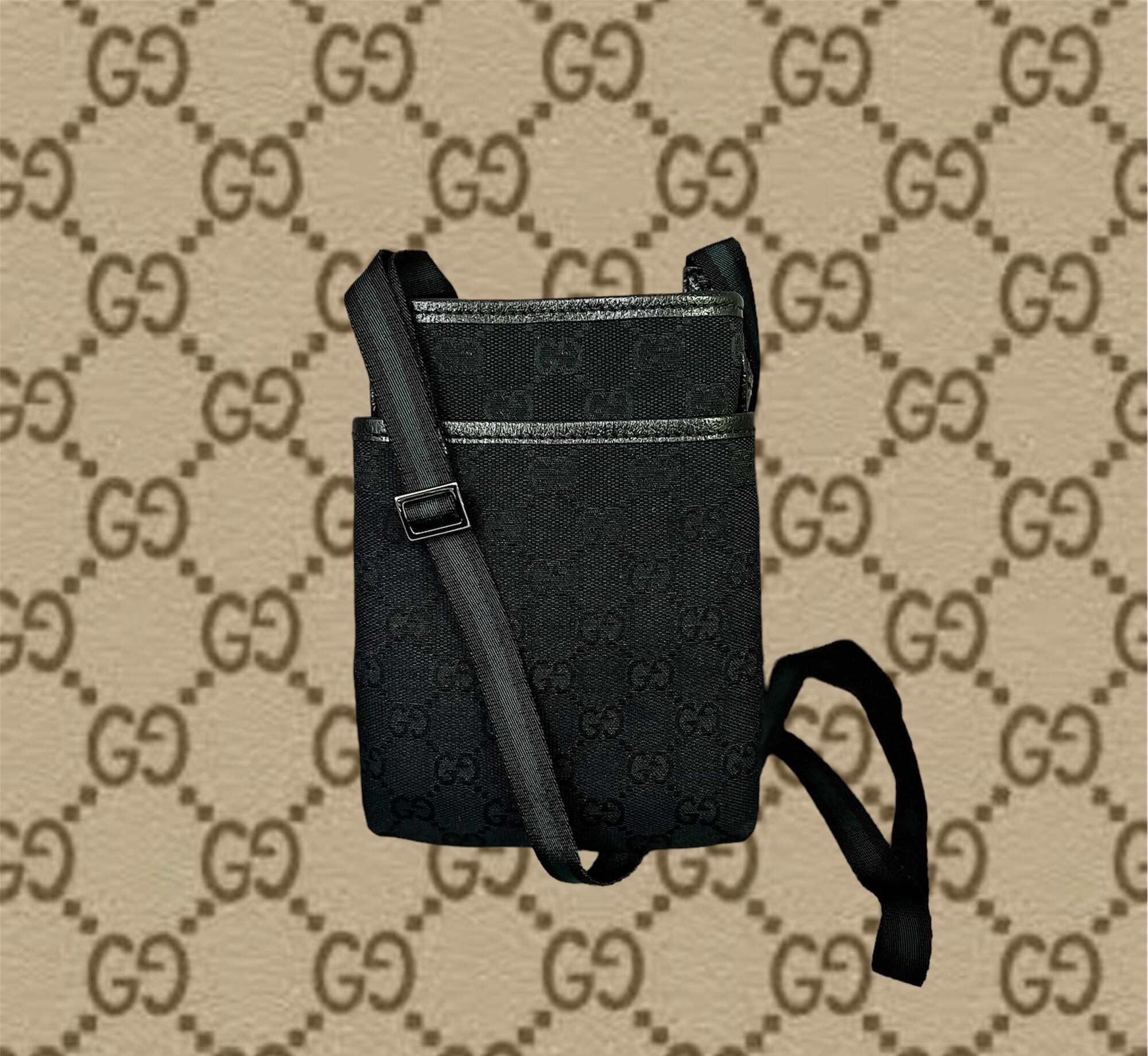 Gucci Mini Black Monogram GG Sherry Web crossbody
Material: CANVAS x LEATHER
Color: BLACK
Approximate SizeWx13cm(5.1inch) Hx18cm(7.1inch) Dx2cm(0.8inch)
Handle Drop / Strap DropHandle Drop : - / Strap Drop : 54cm(21.3inch)
Outside Pocket
Stamp / Serial Number 141863 001998
Made in ITALY
In Excellent Condition
Easily fits large cellphones
A FUN and EASY GUCCI CROSSBODY

EXCELLENT CONDITION
(9/10 or A)