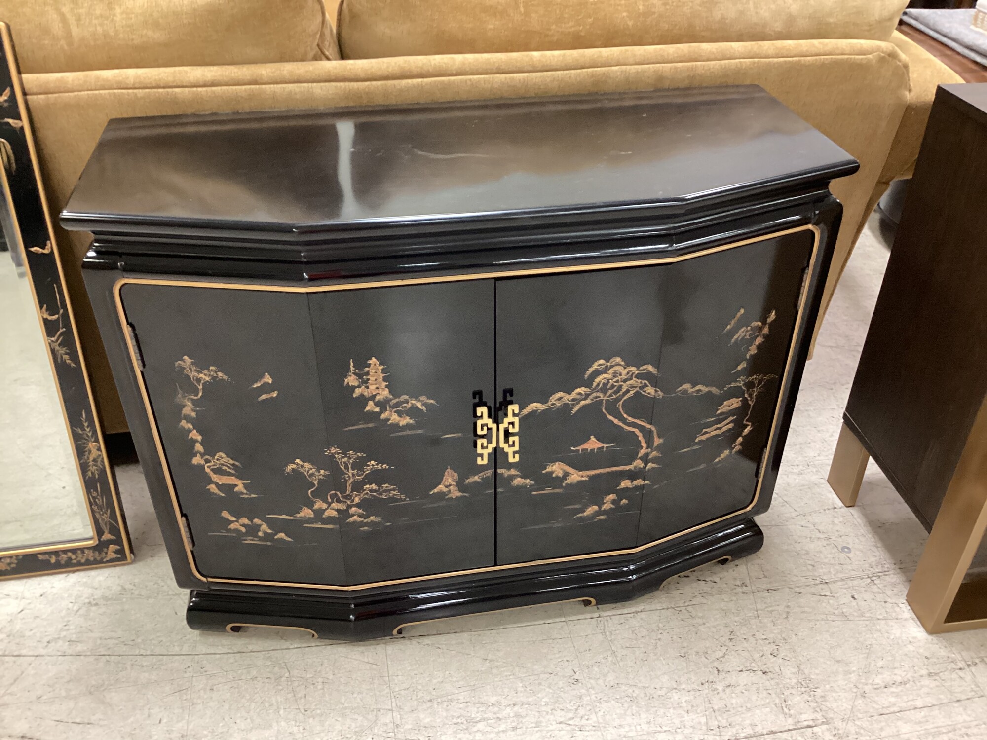 Black Asian Cabinet, Blk/Gld, 2 Doors
40in wide x 16in deep x 30in tall