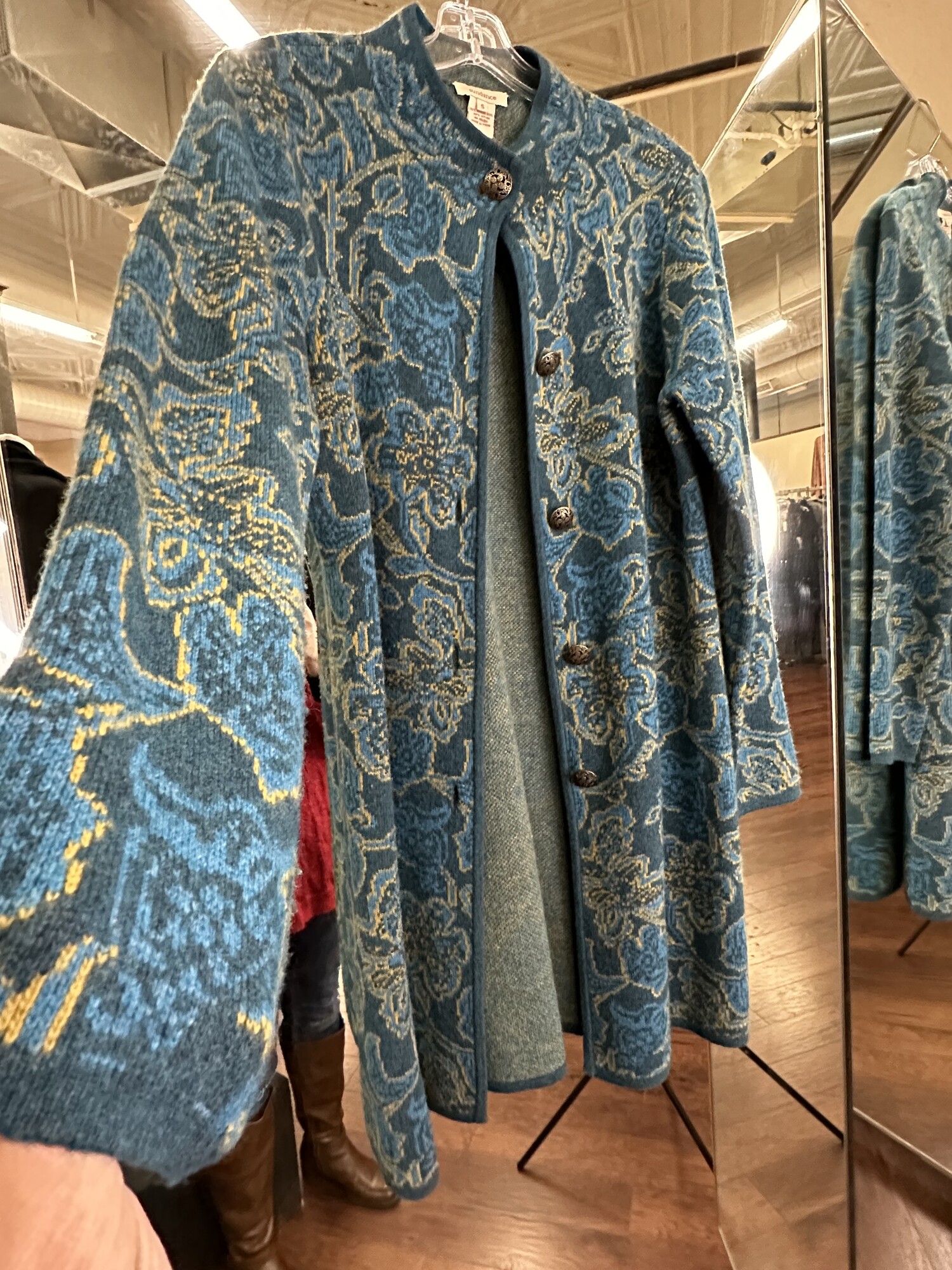 Sundance Long Cardigan, Teal, Floral pattern. Beautiful color and buttons. Dry Clean.