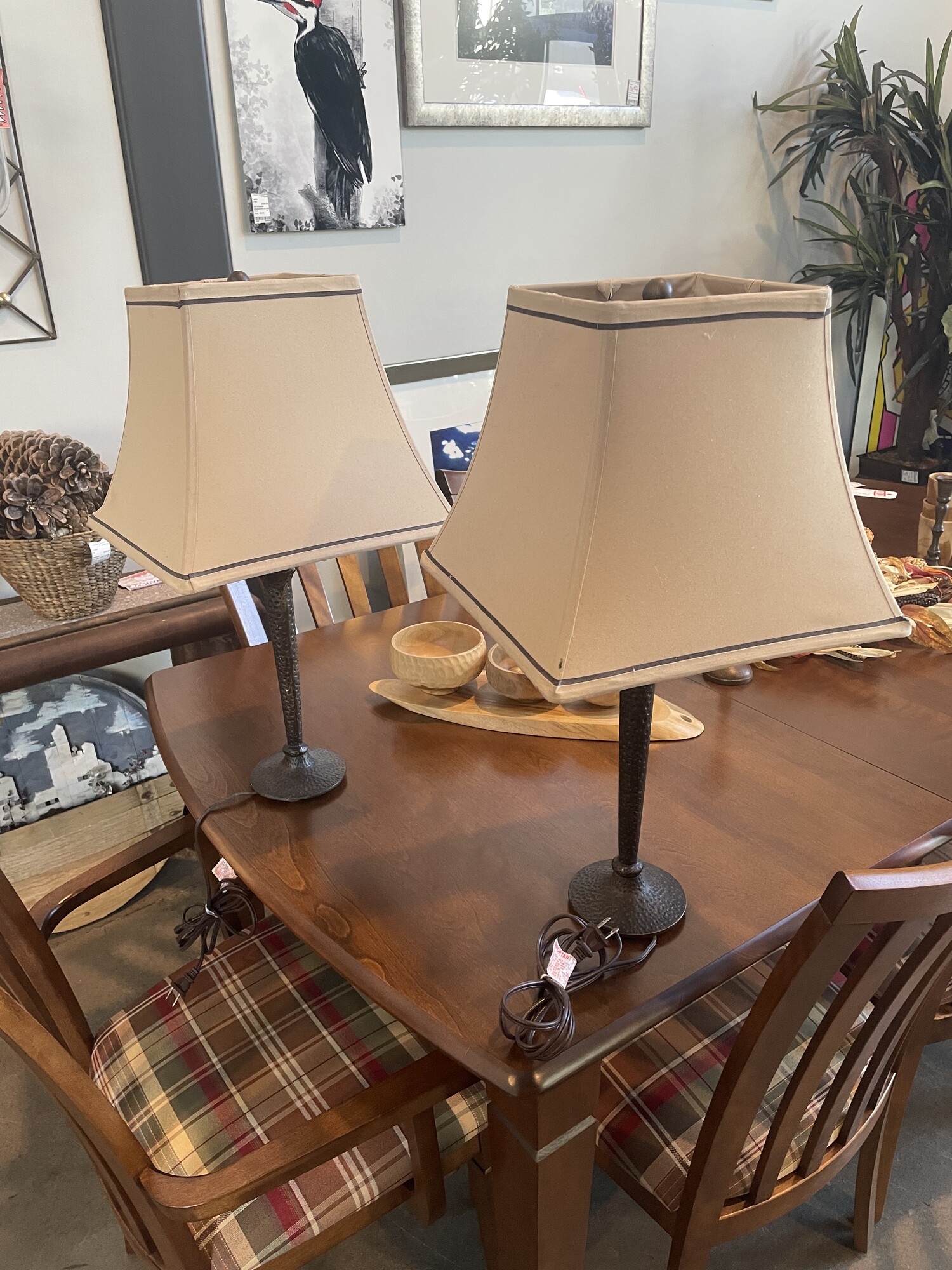 Set Of 2 Hammered Metal Lamps


Size: 25H X 13L