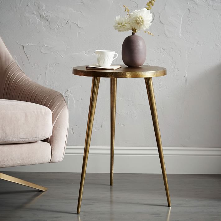 Set of 2 West Elm Casted Tripod Round Side Tables

- Retails for $149 Each -

Size: 22H X 15D