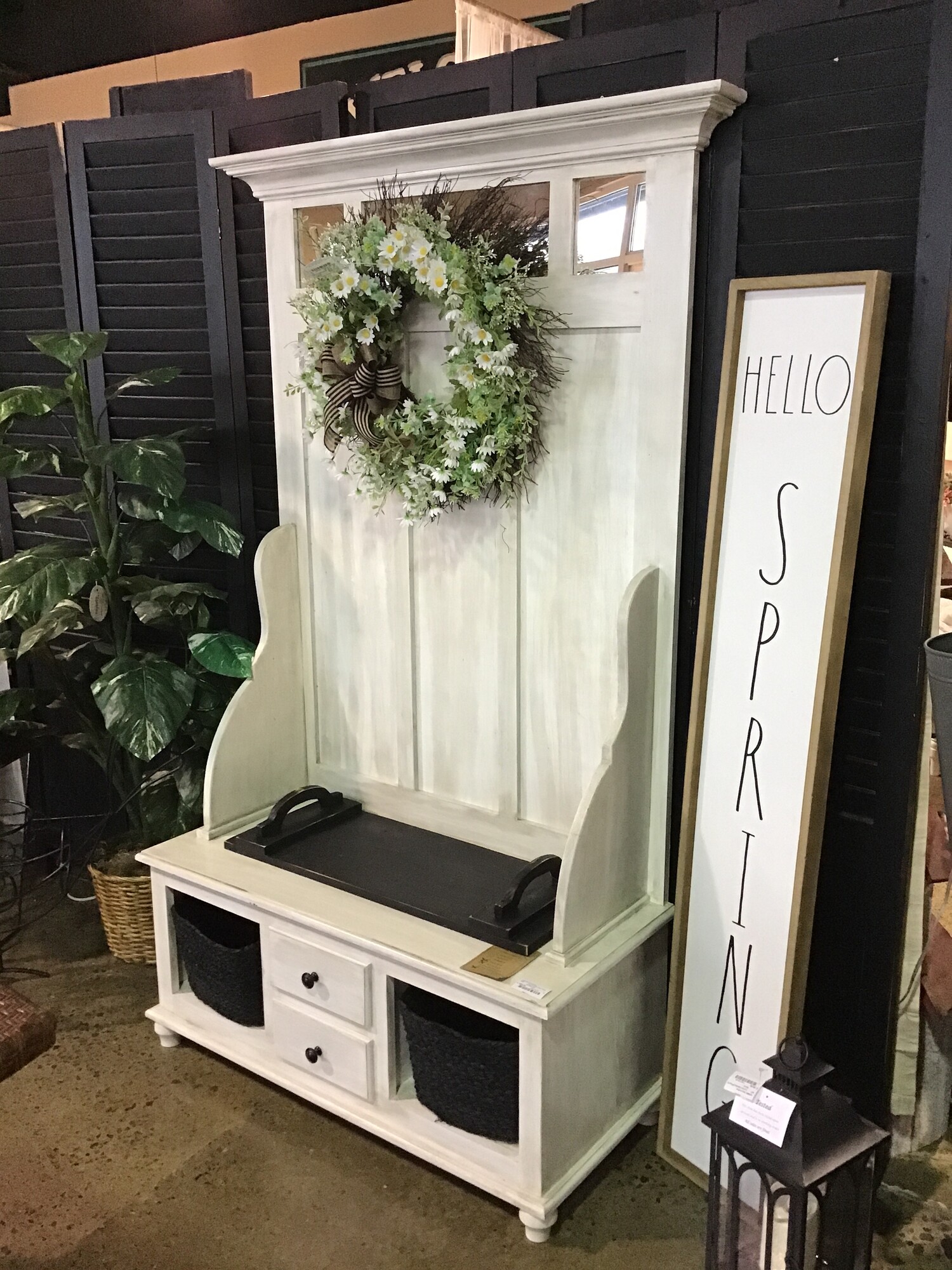 Handmade by Local Artist
Wooden Hall Tree
Driftwood style paint
Two double hooks for coats
Two drawers
Includes two black baskets

Dimensions: 40x17x71