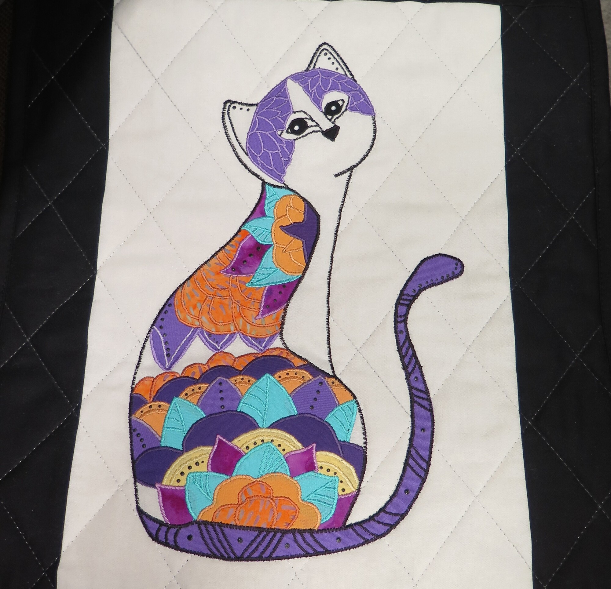 Wallhanging Cat, Purp/Org, Size: 15x19