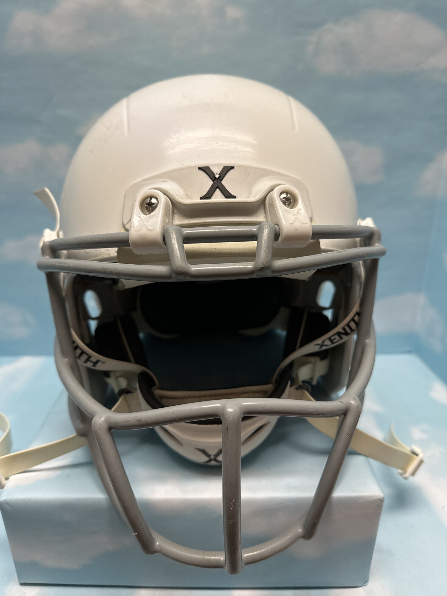 Xenith Football offers Helmet Size XL