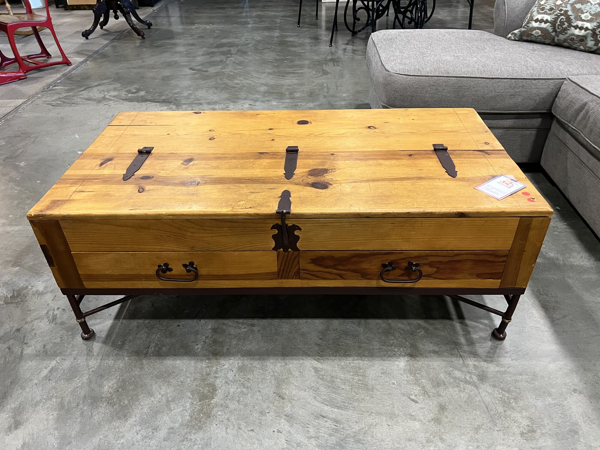 Smart Ideas For Rustic Living Room Coffee Table