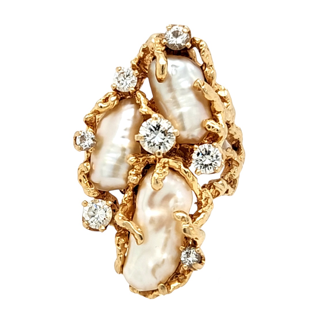 Ladies Pearl and 7 Diamond Ring with Bark Style Prongs - Custom Made
14 Karat Yellow Gold