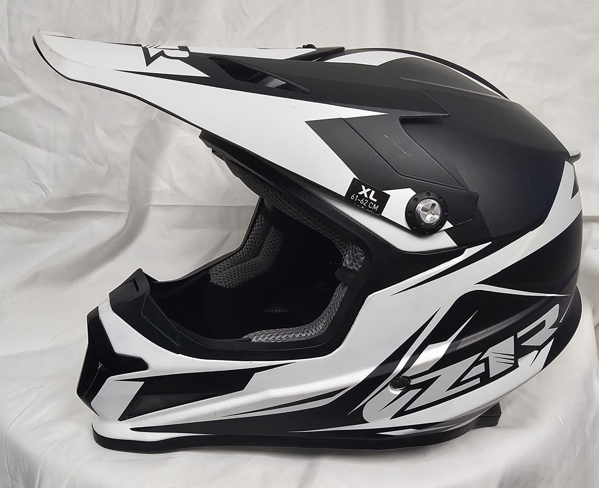Z1R Rise Motocross Helmet, Size: XL, Pre-owned   MSRP $89.99