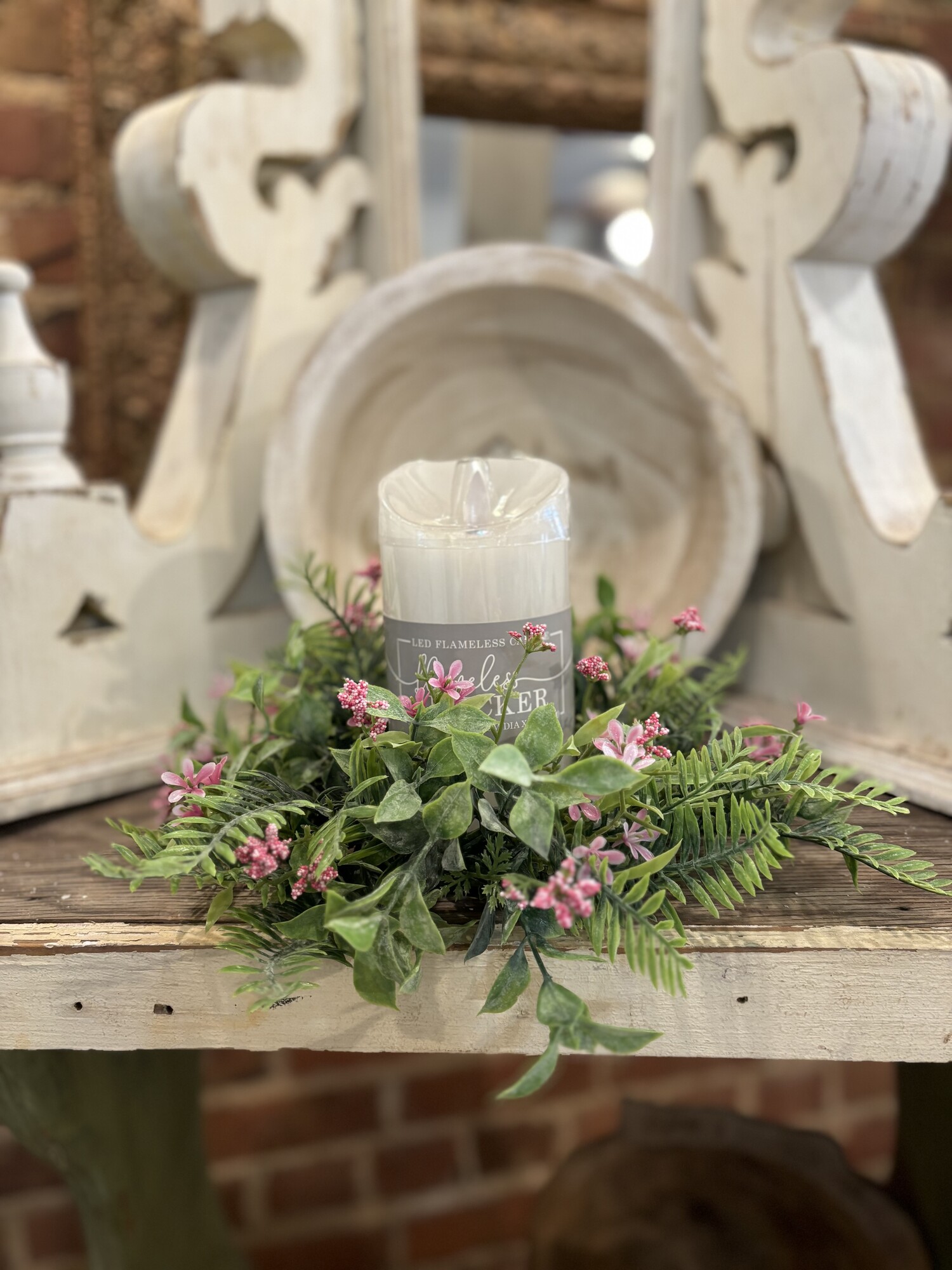 The Pink Fernshot Candle Ring is a beautiful candle ring that will add a nice touch of spring or summer to your home
Ring measures 10 inches in diameter and 3 inches inner  ring