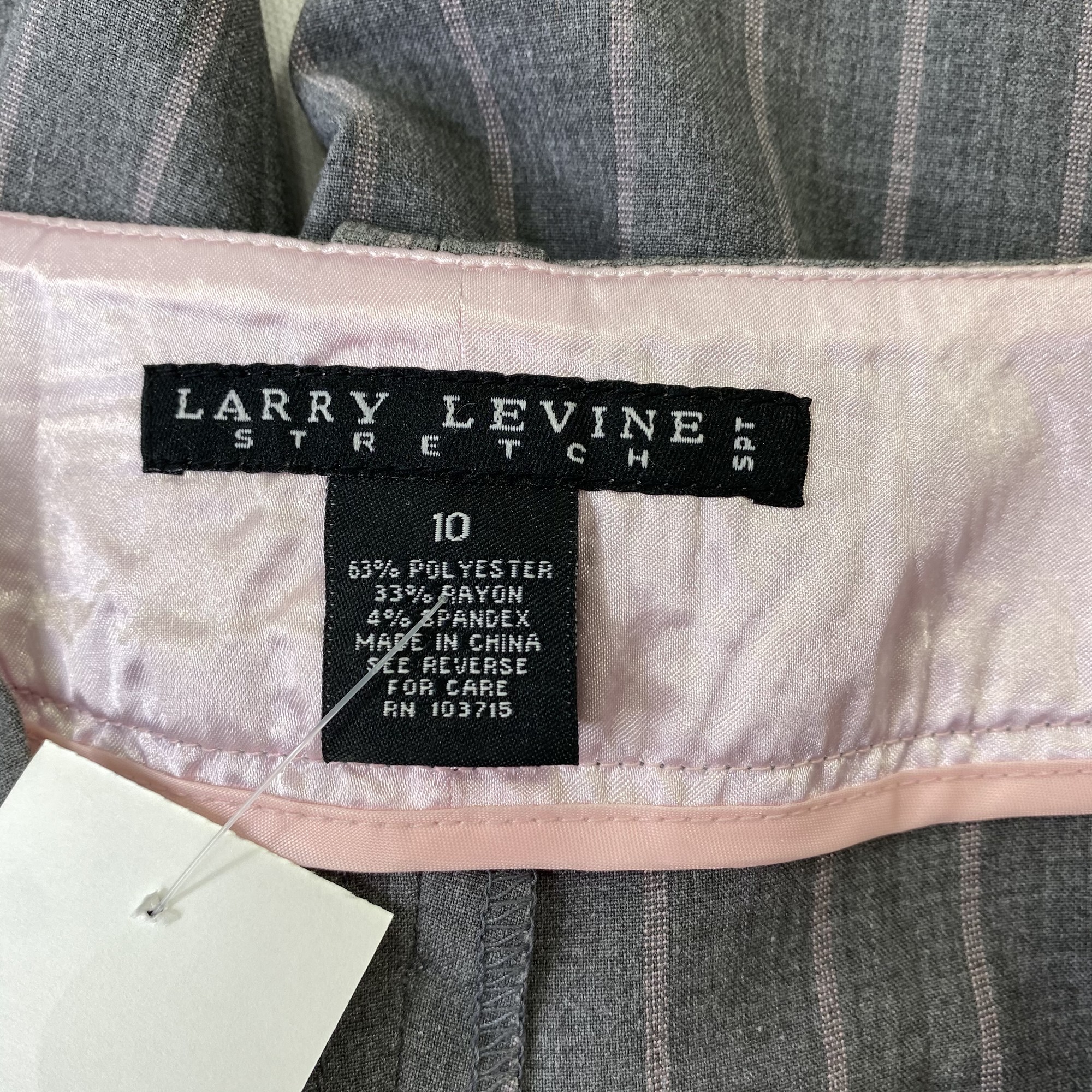 100-0097 Larry Levine  La Unique Boutique Consignment